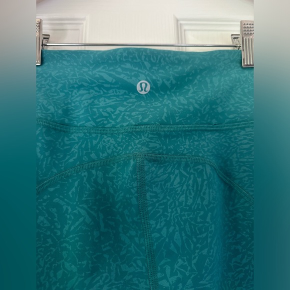NWOT Lululemon Invigorate High-Rise Tight 25” in Crunch Teal Lagoon size 2 - Picture 8 of 9